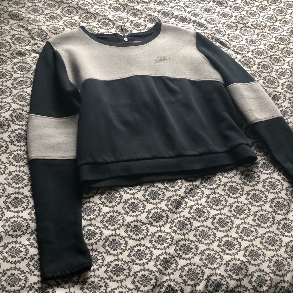 Nike crew neck sweater